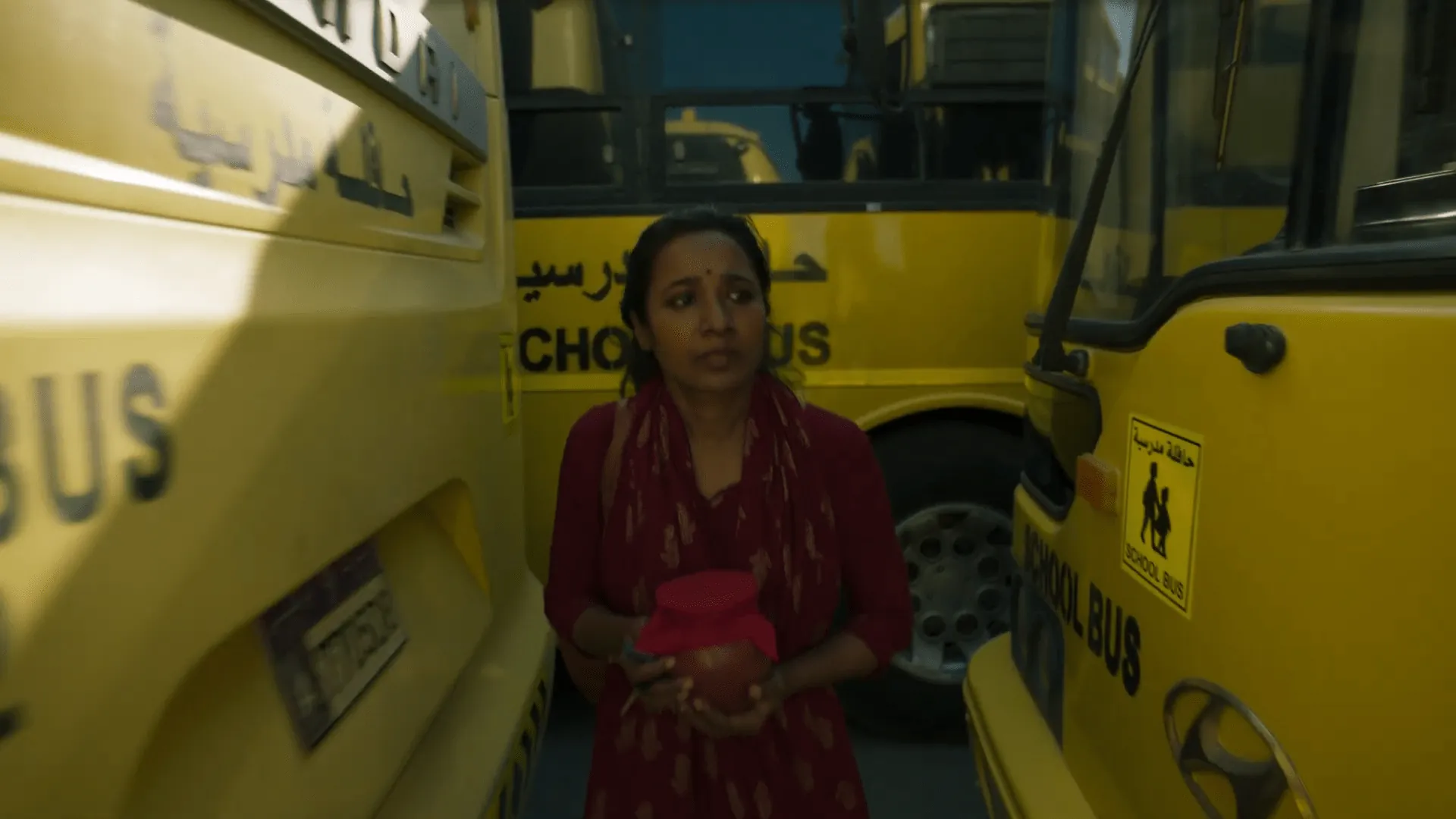 VFX Breakdown: Yellow Bus (2023) – Seamless Visual Effects